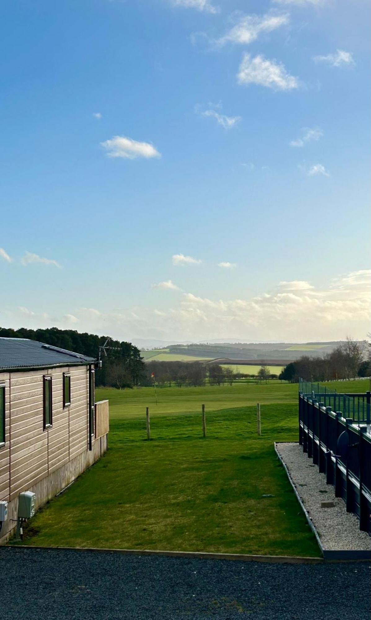 Number 42 @ Lilliardsedge Villa Jedburgh Bagian luar foto